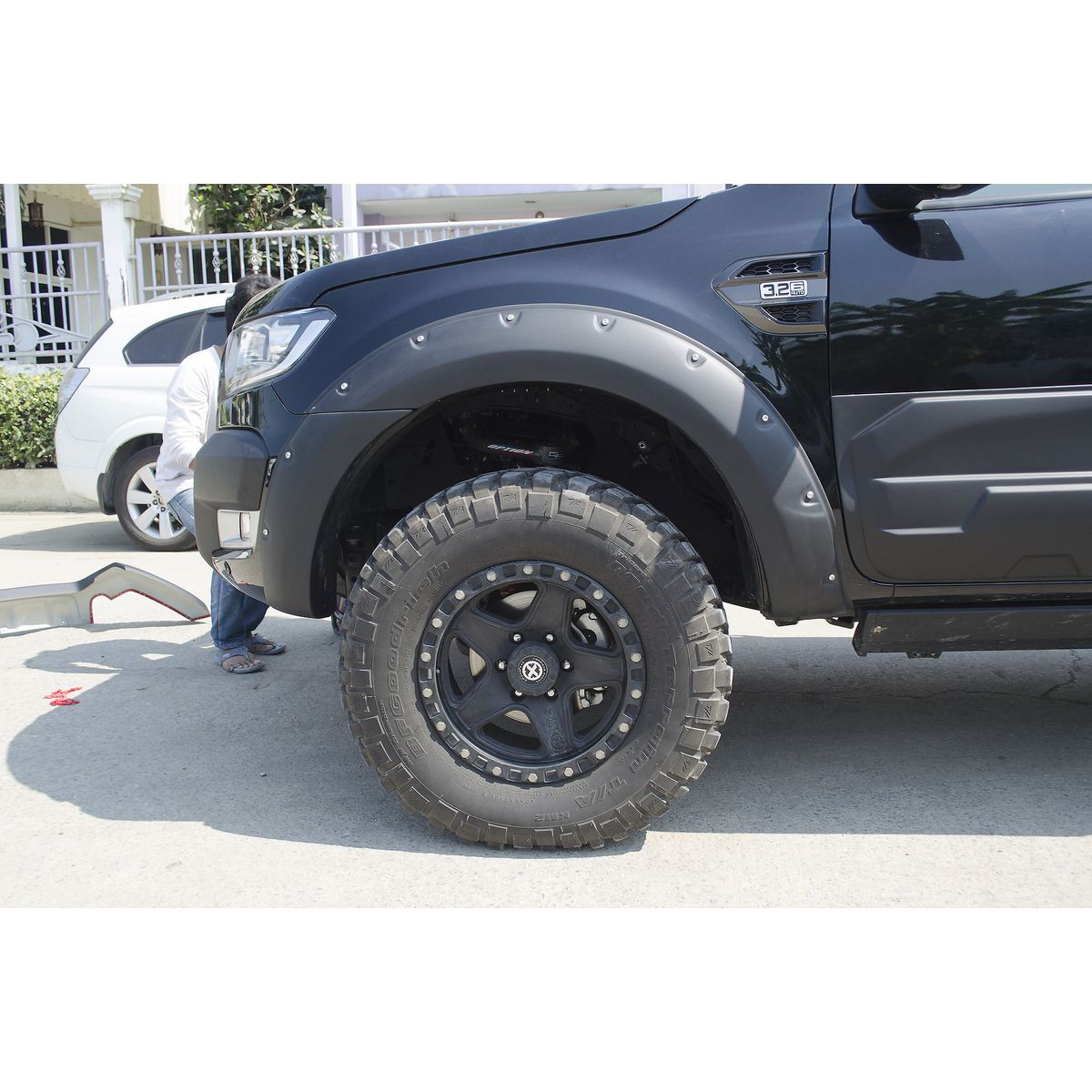 Drivetech 4x4 Flare Kit (6 Inch) w/ Studs DTFK-FOR0360R