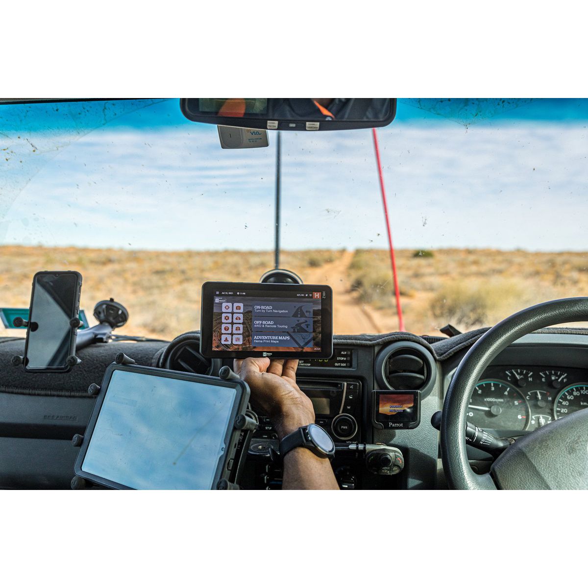 Hema HX-2 On-Road and Off-Road GPS Navigator